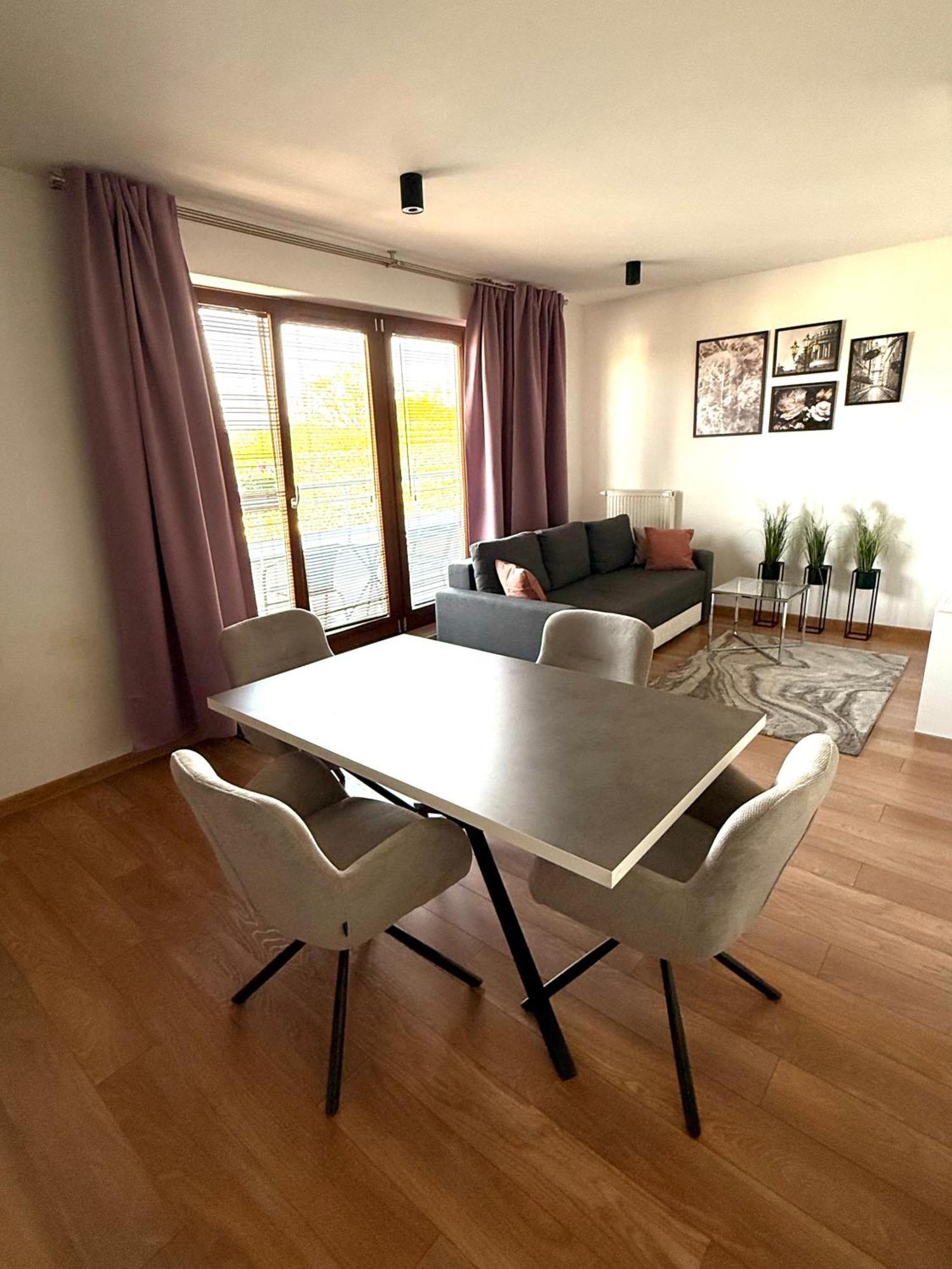 Apartament Studio Platan 斯维诺乌伊希切 外观 照片
